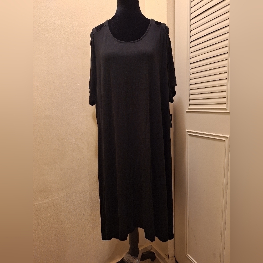 A&I Womans Dress
